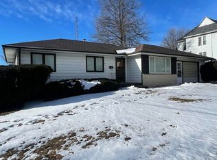 110 E 10th St, Carroll, IA 51401