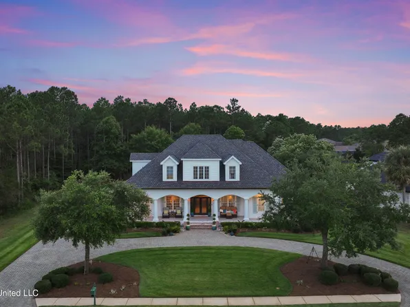 2713 Royal Run Ln, Gautier, MS 39553