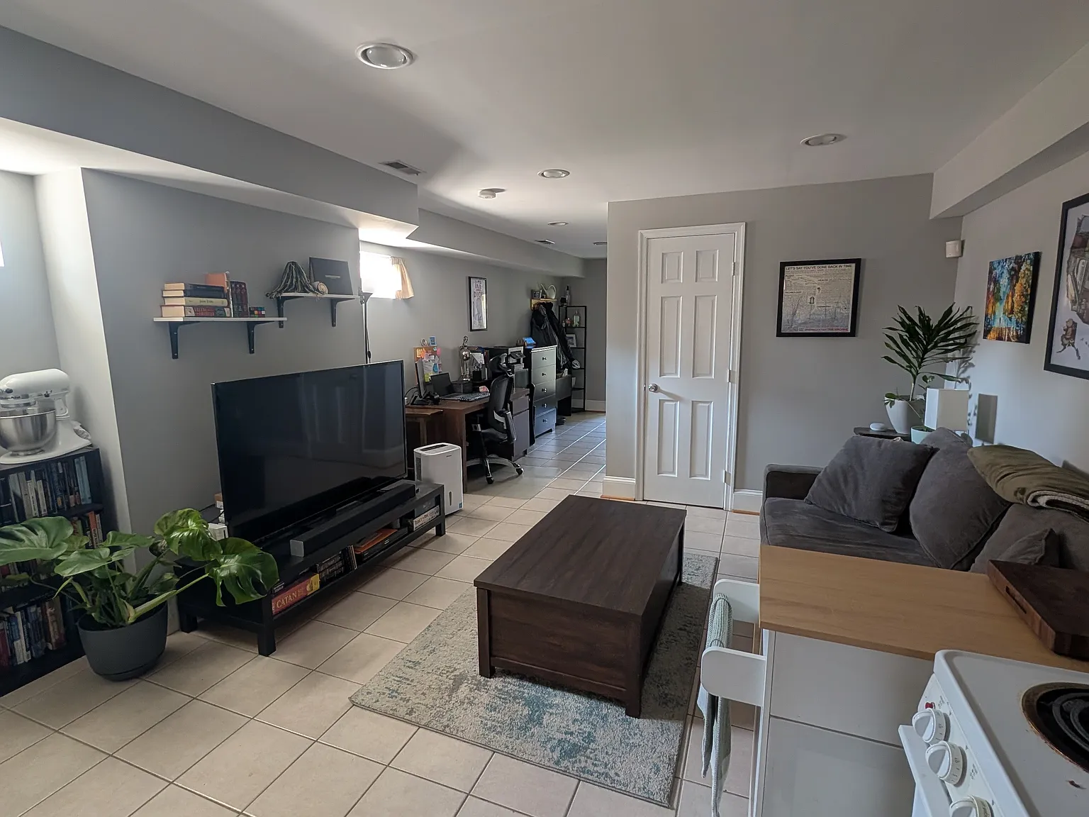 1 bed, 600 sqft, $1,695 — Photo 2