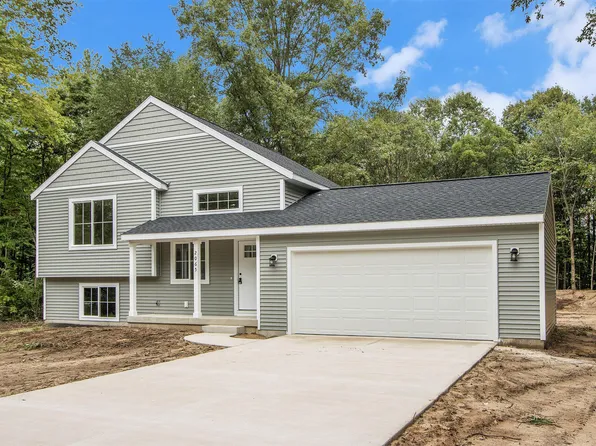 2065 Fairlane Ct, Otsego, MI 49078