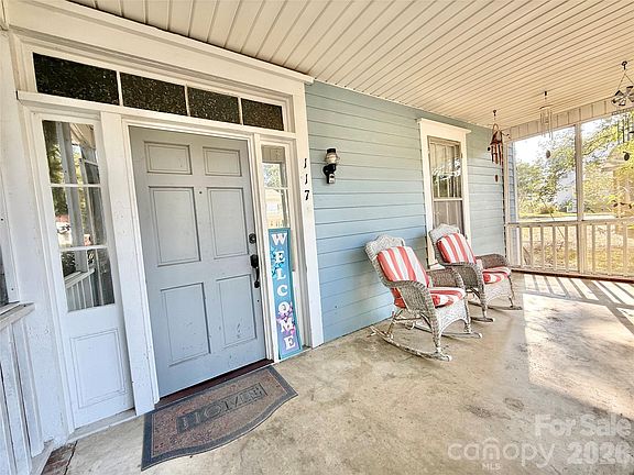 2nd image of 117 Pine St