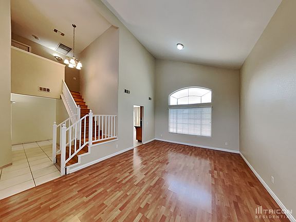 3rd image of 5085 Blossom Ave