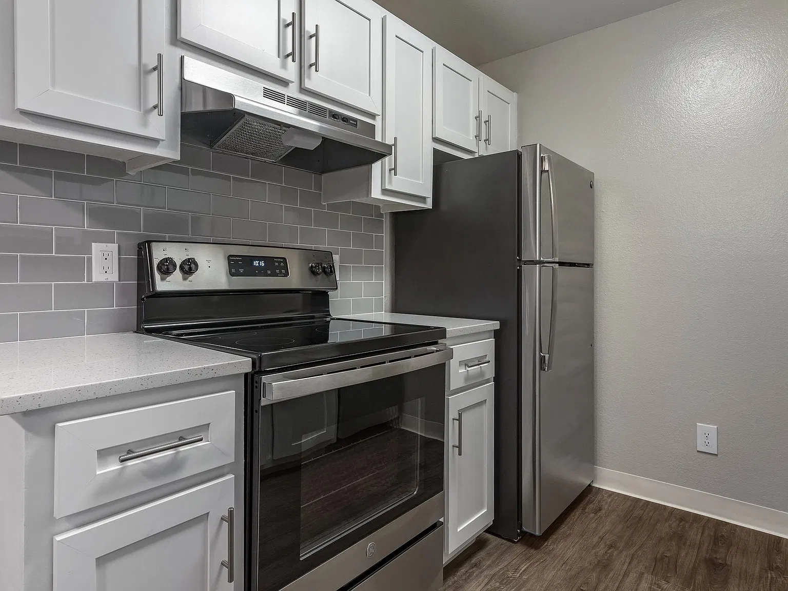 Portofino Apartments — Photo 4