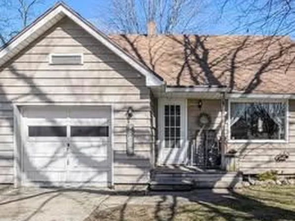 19099 5th St, New Paris, IN 46553