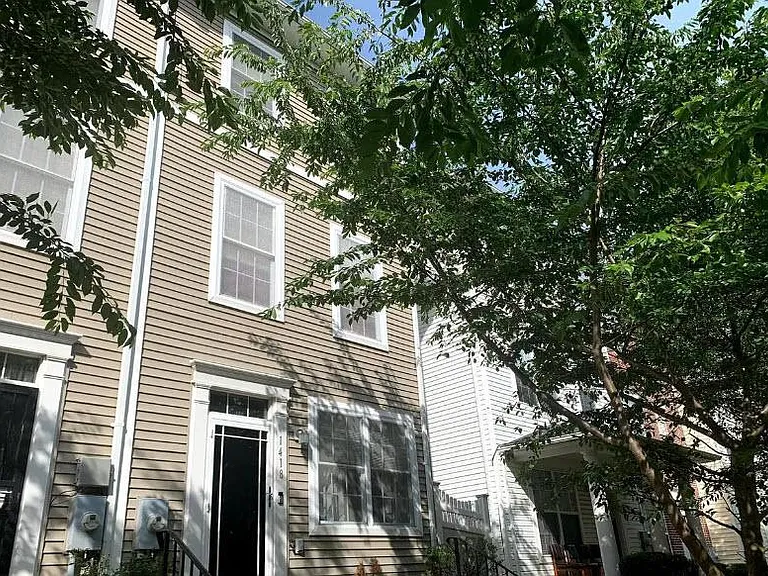 1418 Shippen Ln SE #3 — Photo 1
