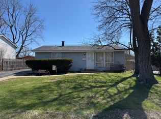 1409 Indian Ln, Carpentersville, IL 60110
