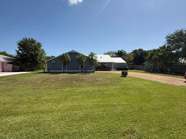 3096 SE Glasgow Dr, Stuart, FL 34997