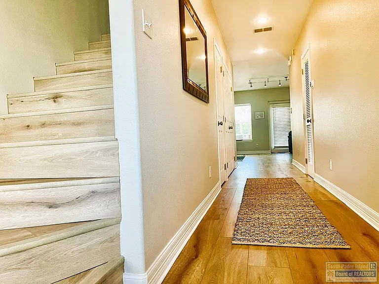 120 E Sunset Dr — Photo 15