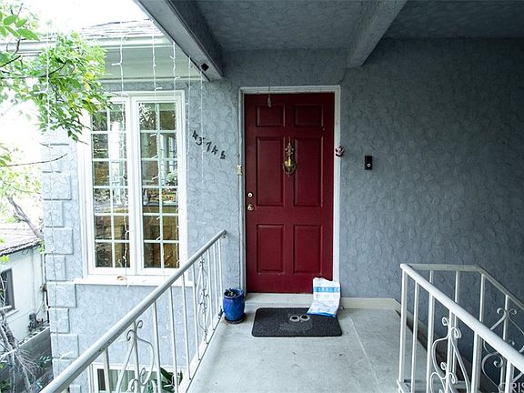 3rd image of 4372 Cahuenga Blvd