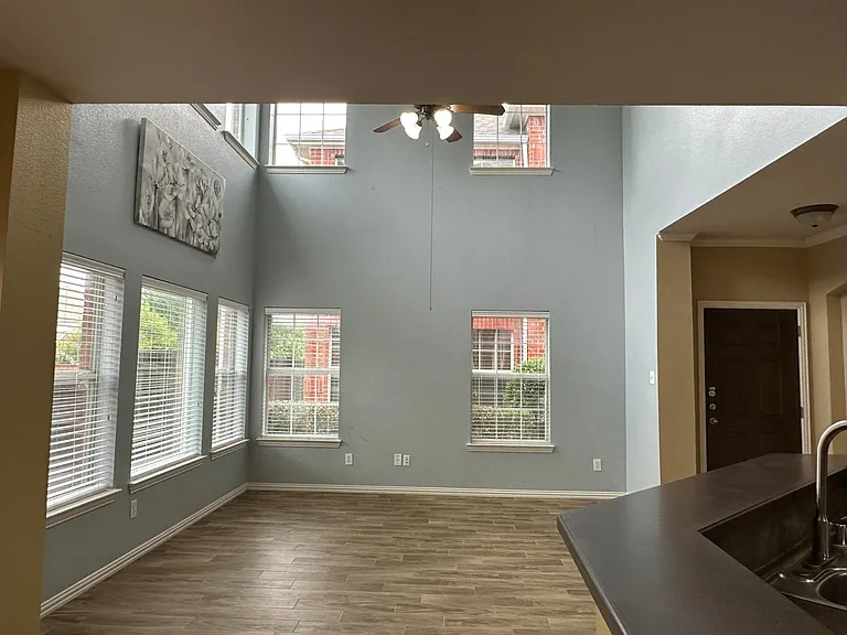 8730 Manhattan Ave #8730 — Photo 57