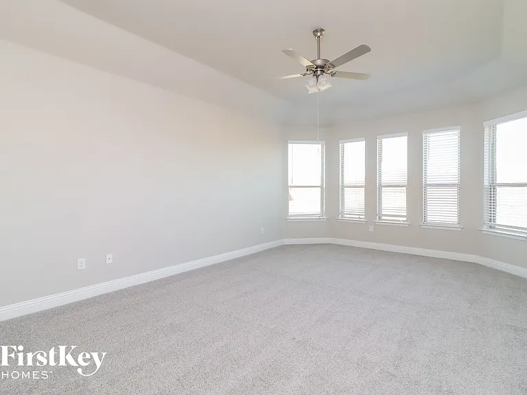 109 Independence Dr — Photo 10