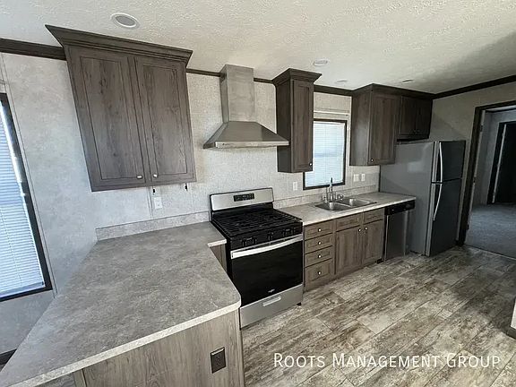 3rd image of F28 Meadows Ct #F28