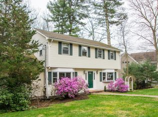 18 Eastmount Rd, Medfield, MA 02052