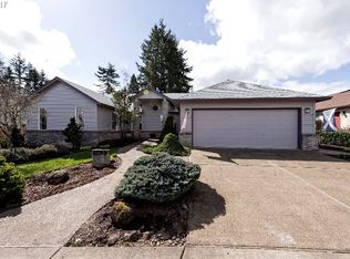 19243 Gentry Highlands Ln, Oregon City, OR