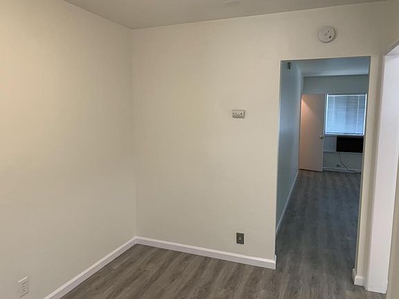 5th image of 13818 Christine Dr APT E