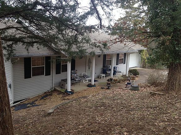 3rd image of 108 Campfire Dr
