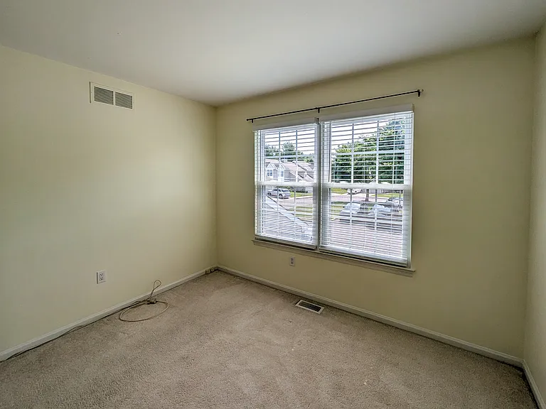 7102 Union Ct — Photo 17