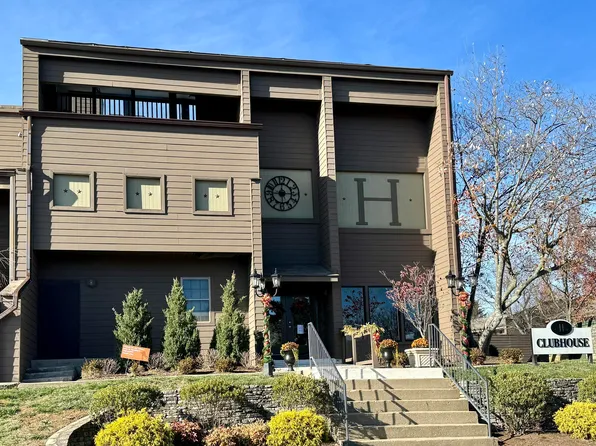 750 Shaker Dr APT 1002, Lexington, KY 40504