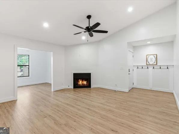 708 Parkaire Xing, Marietta, GA 30068