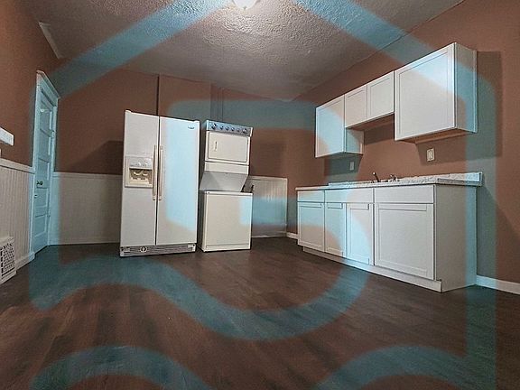 4th image of 247 W Side Ave #1