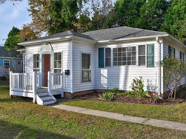 1820 Garden Dr, Virginia Beach, VA 23454