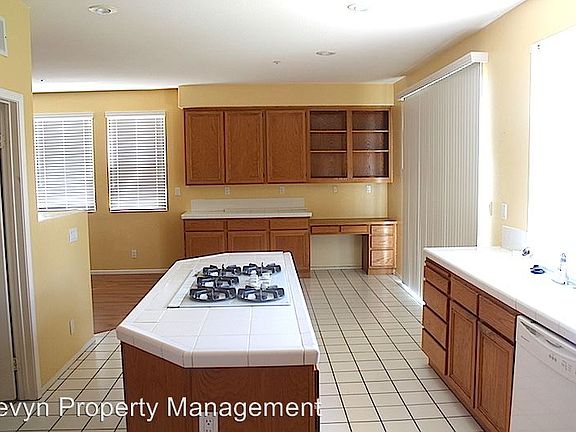 3rd image of 14853 Shetland Ln