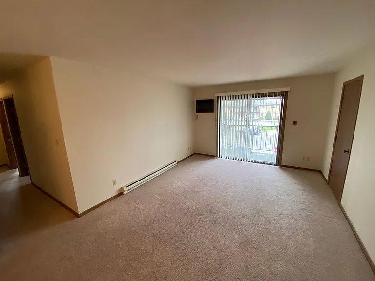 1577 Honeysuckle Rd — Photo 6