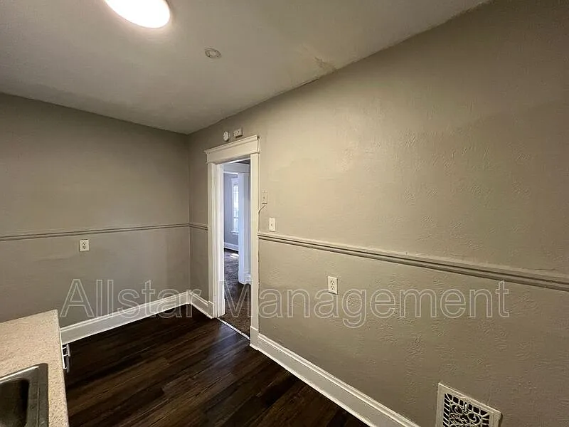 13815 Idarose Ave — Photo 4