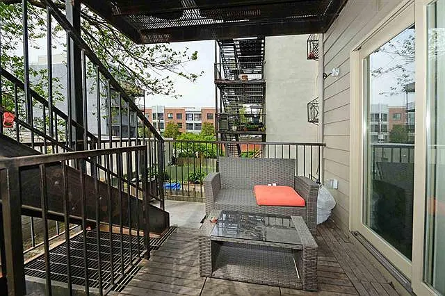 1 bed, 700 sqft, $3,200 — Photo 2