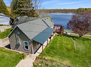 762 Parkwood Dr, Six Lakes, MI 48886