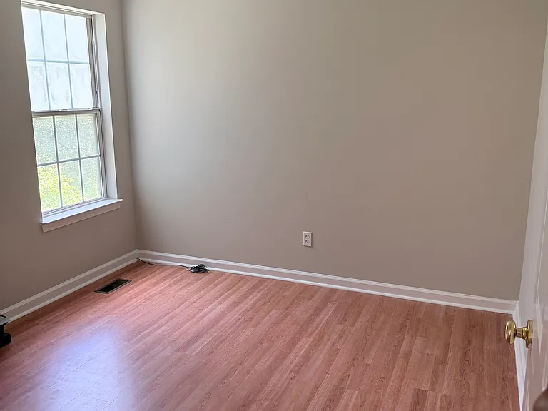 1086 Yellow River Dr — Photo 11