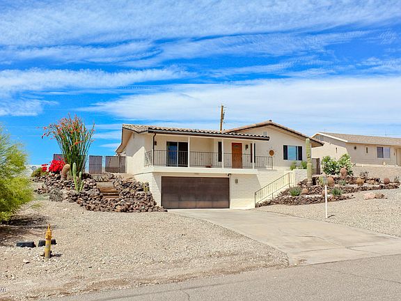 2nd image of 2861 Yuma Dr