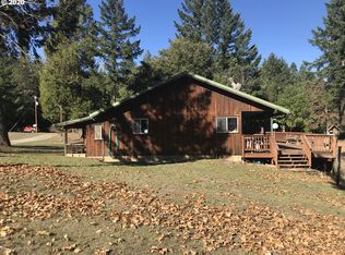 33869 Spud Rd, Agness, OR 97406