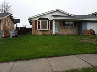 8138 W Glenbrook Rd, Milwaukee, WI 53223