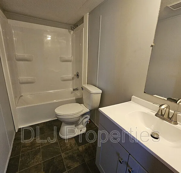 1376 Providence Rd — Photo 15