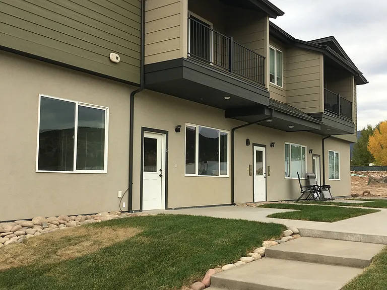 704 Chambers Ave #5 — Photo 1