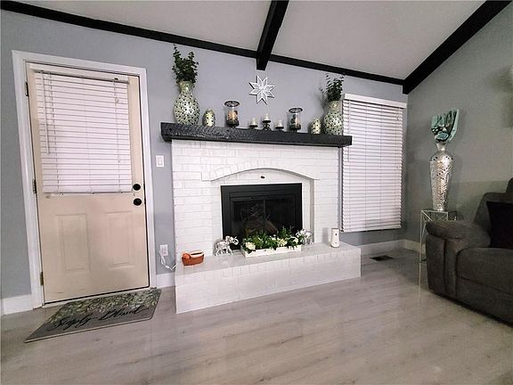 5th image of 16300 E Cogan Dr