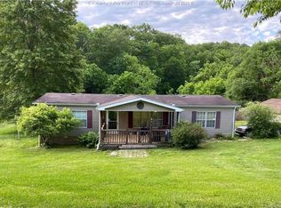 209 Brush Creek Rd, Milton, WV 25541