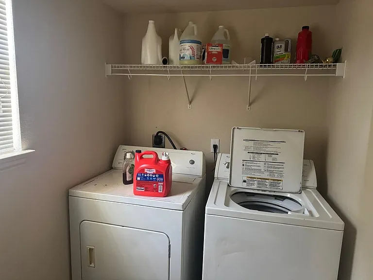 1600 Darjeeling Dr — Photo 6