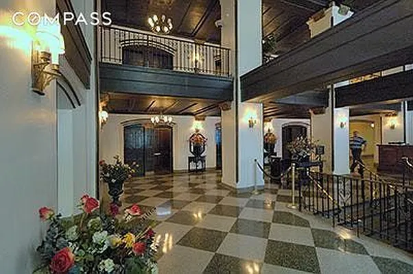 Rented by Compass | media 31