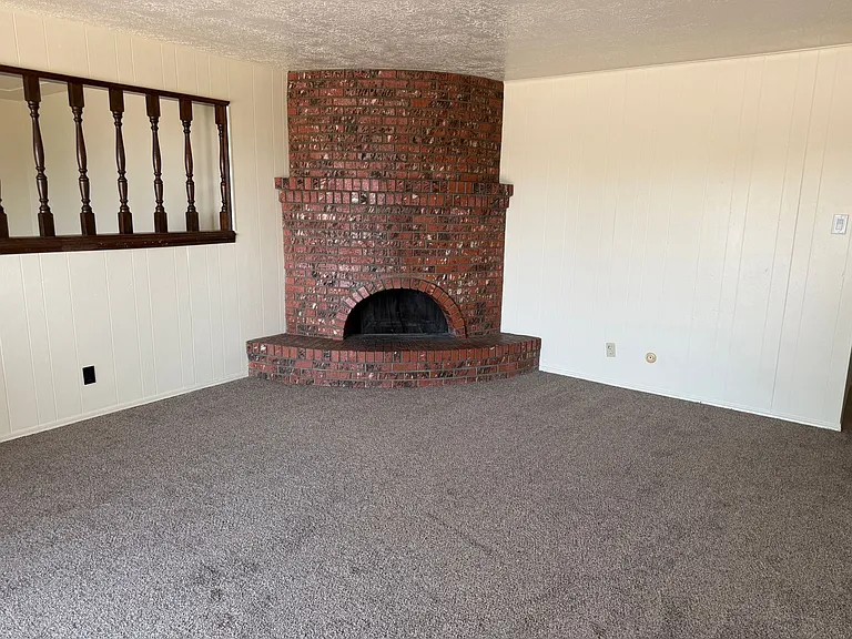 8201 Portales Ave NE — Photo 4
