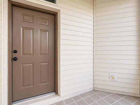 3rd image of 2617 NEWCOMB COURT