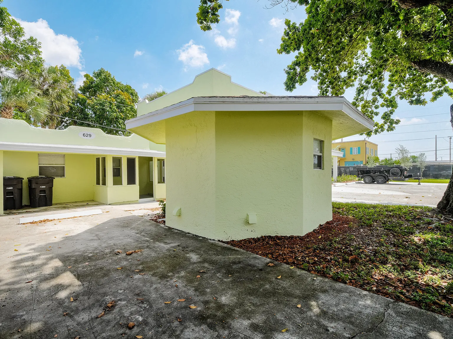 2 bed, 1.0 bath, 530 sqft, $1,750 — Photo 2
