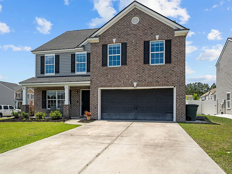 415 Valdez Ct — Photo 3