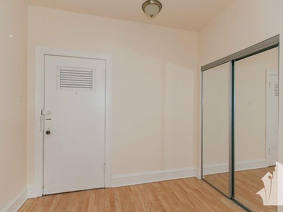 3rd image of 4853 N Damen Ave