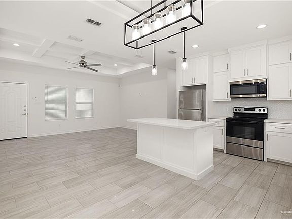 3rd image of 913 W Kohala Ave #4