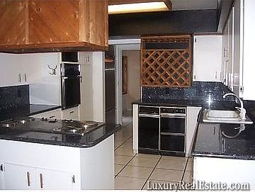 3rd image of 74 Martinique Ave
