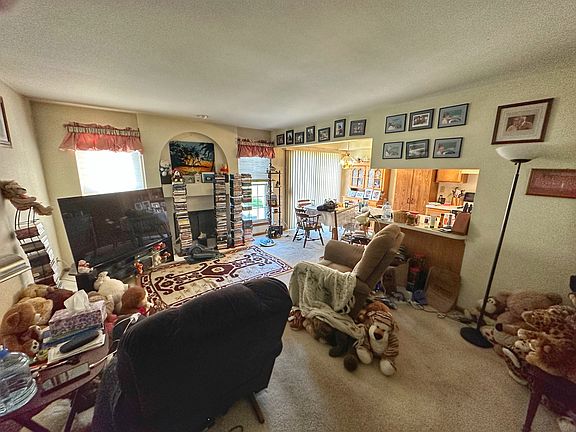 5th image of 306 Cane Garden Cir