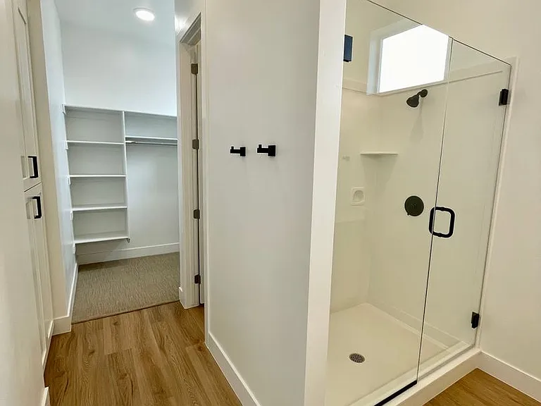 2818 E Church Oak Dr — Photo 13