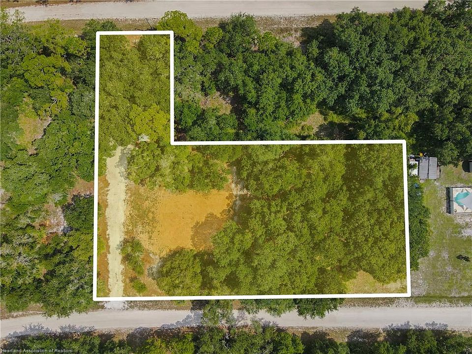 1st image of 847 Violet Dr